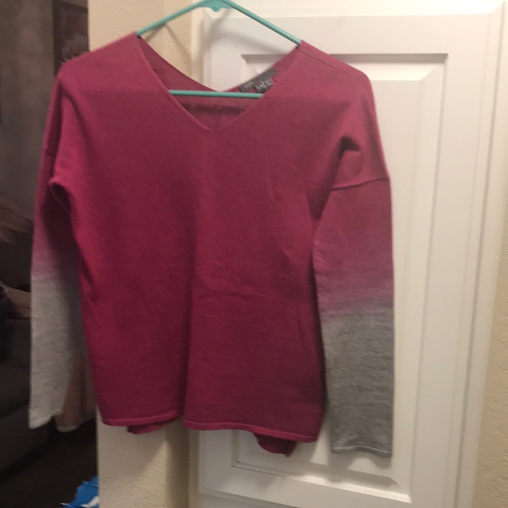 Vince v-neck magenta  pink and grey ombre cashmere blend sweater